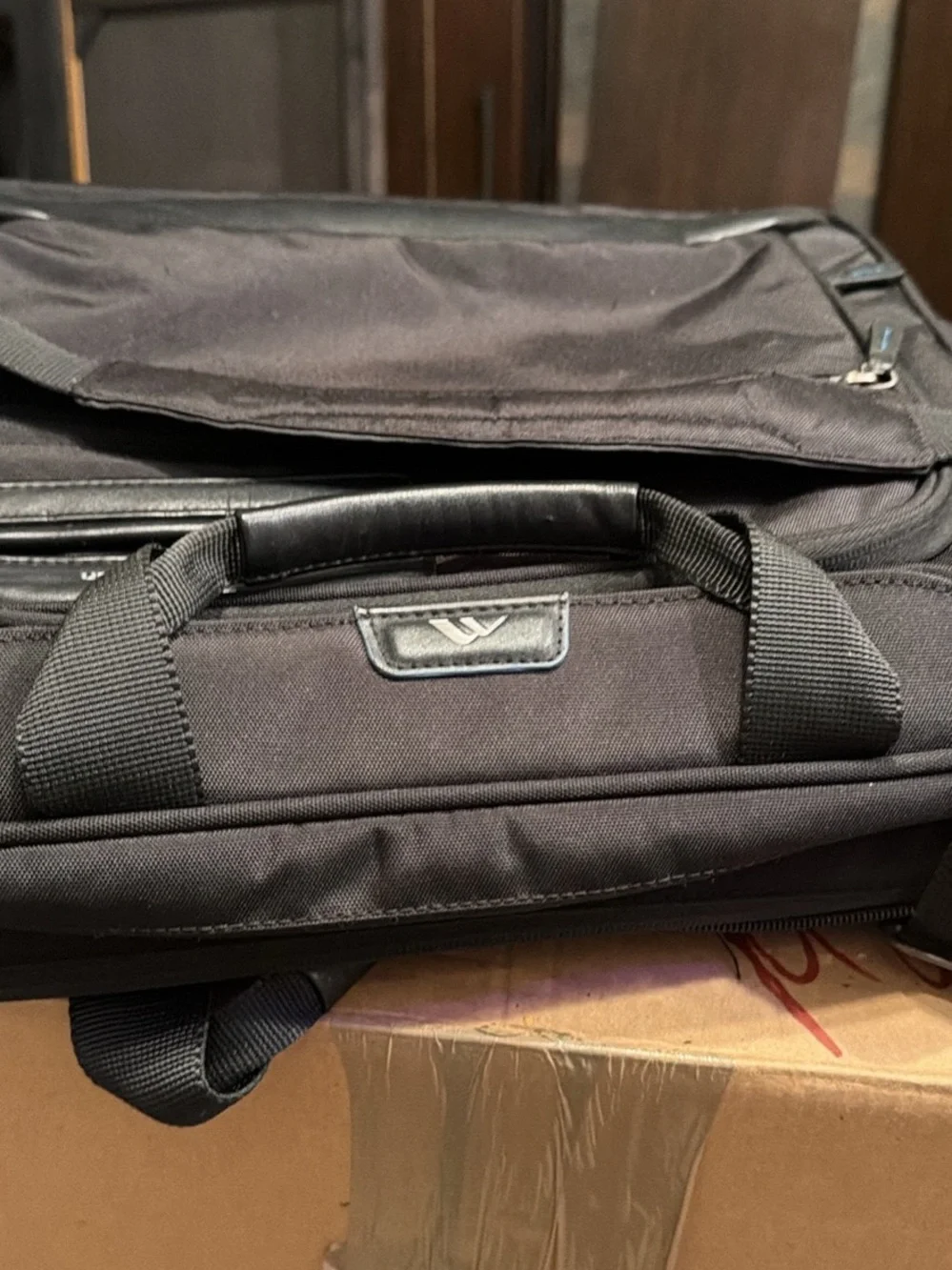 Samsonite Black Laptop Briefcase with Shoulder Strap